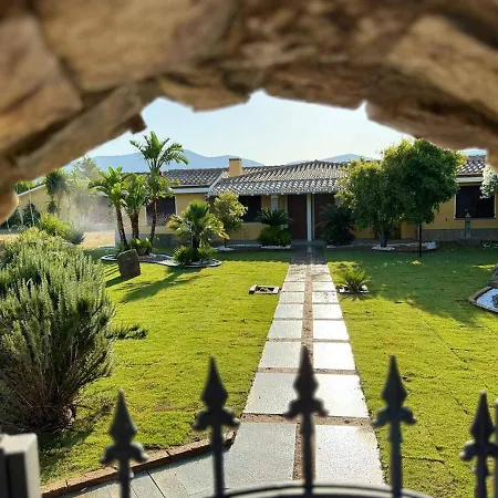 Prázdninový dům Su Lillu Elegante Con Giardino *