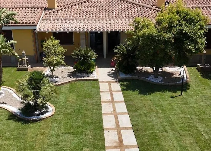 Su Lillu Elegante Con Giardino